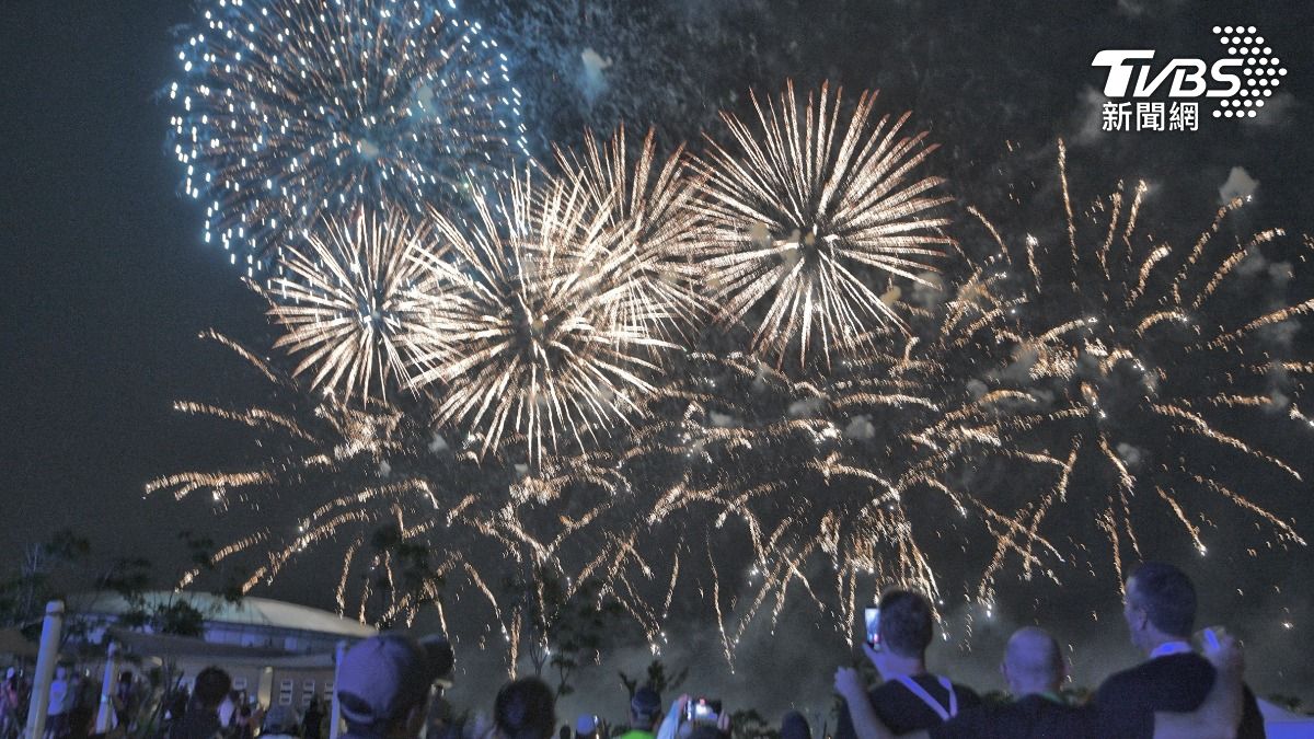 世壯運閉幕儀式在煙火中結束。(圖/胡瑞麒攝)
