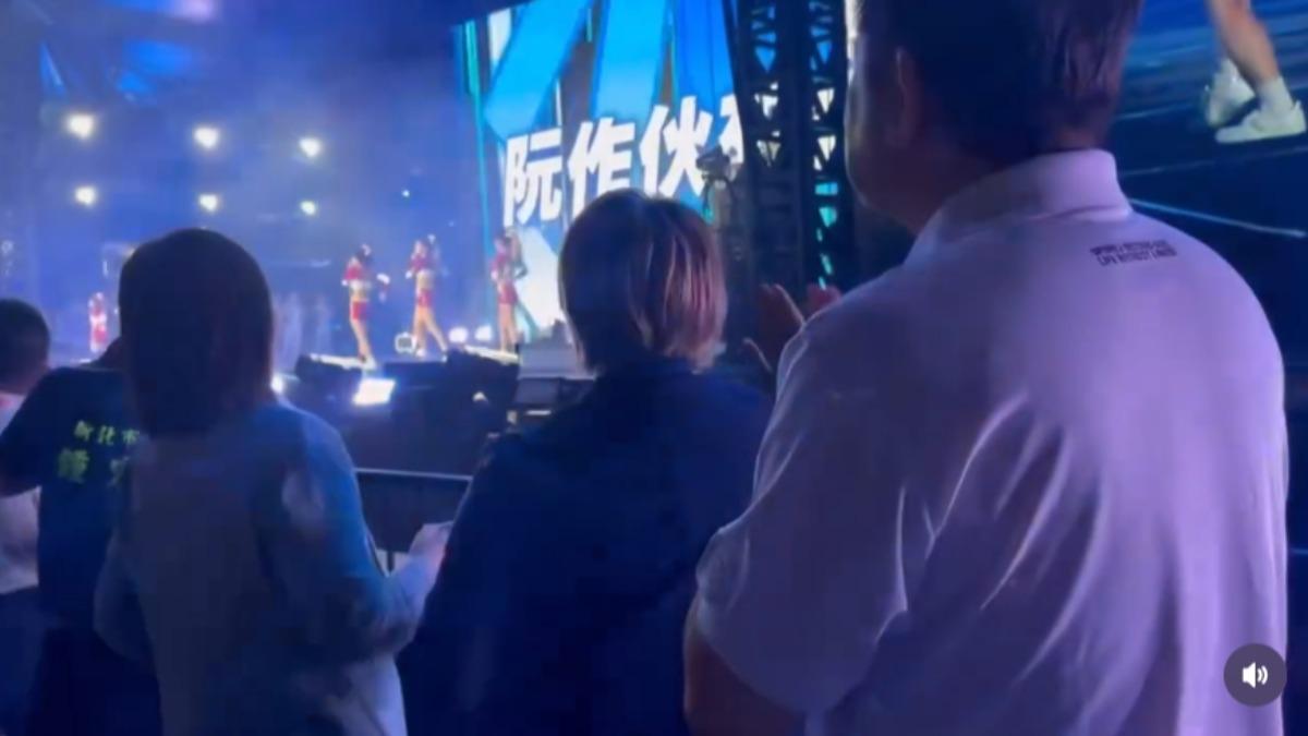 世壯運閉幕演出過程將歌詞中「台灣」消音。(圖/翻攝自黃淑君threads)