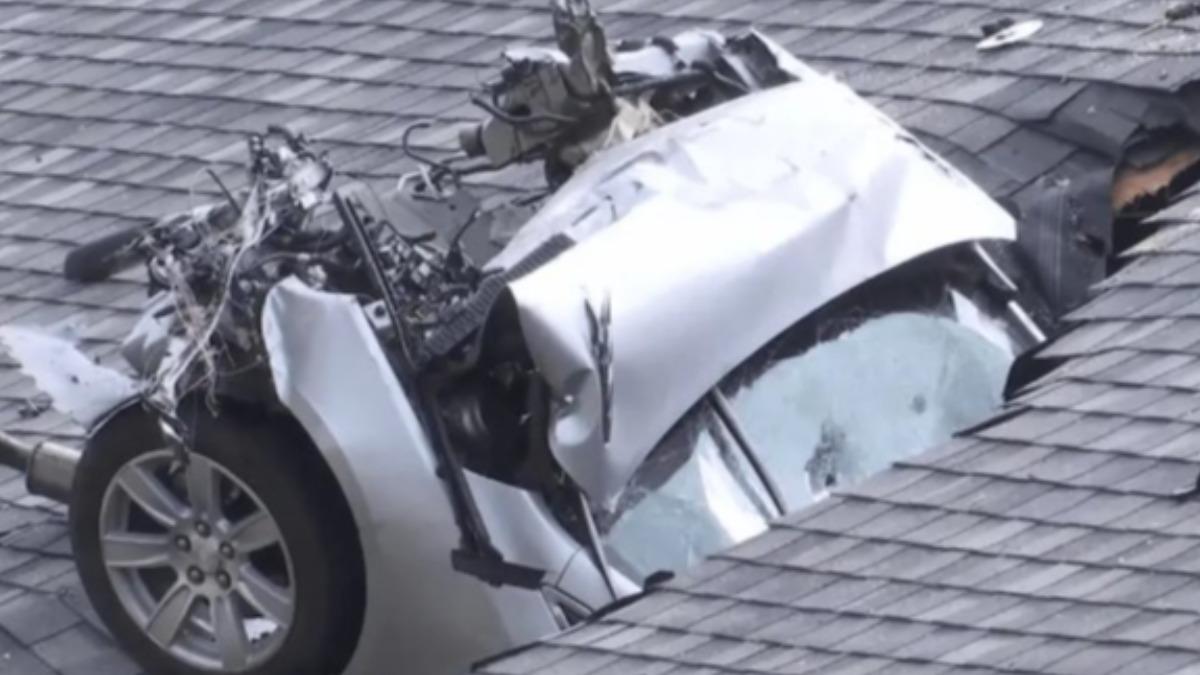 美紀念館被詛咒？三個月兩起「汽車衝破屋頂」　印T恤自嘲