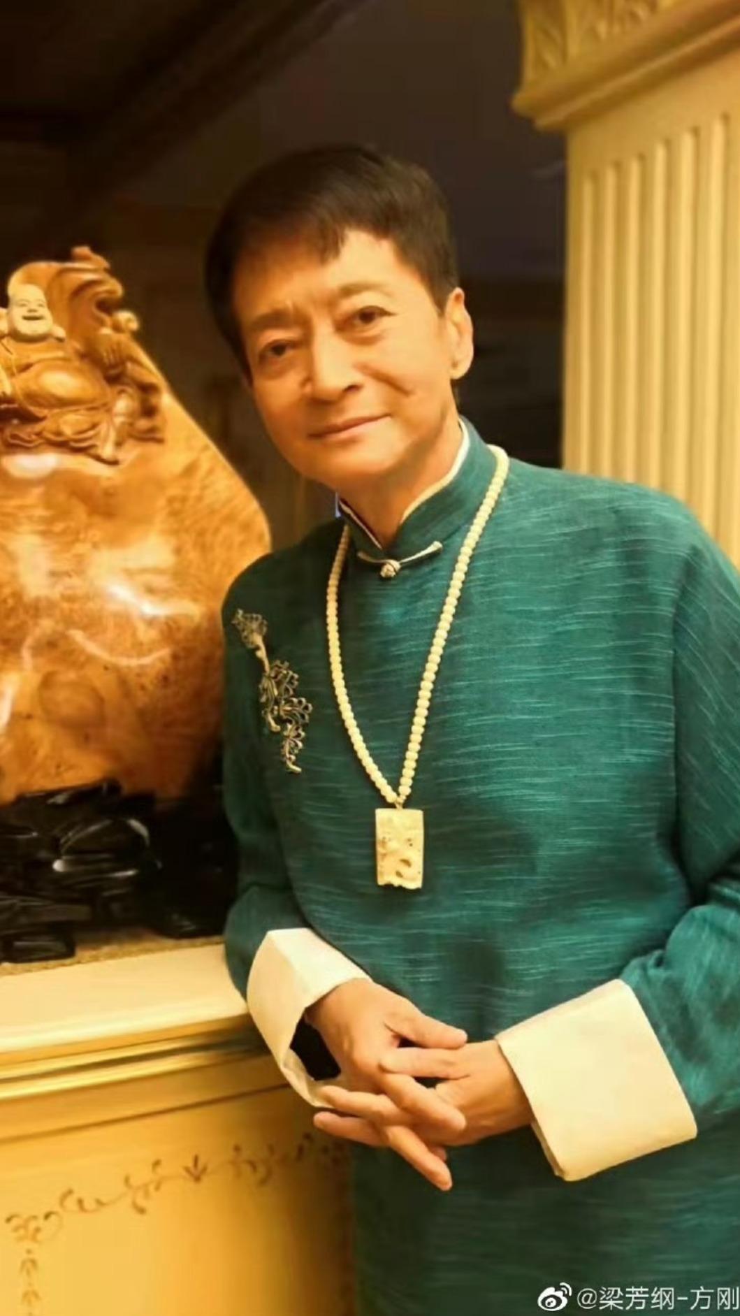 方剛的豪宅金碧輝煌。（圖／翻攝自方剛微博）
