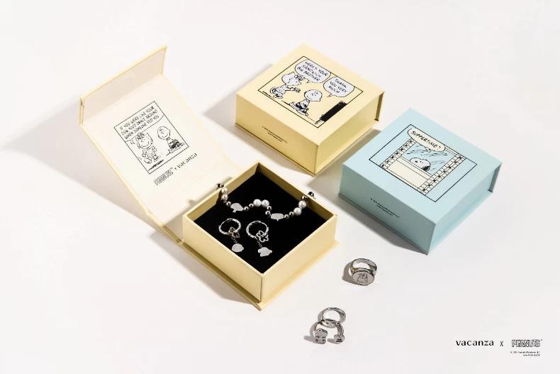 台灣人氣飾品品牌 vacanza 攜手《PEANUTS™》，於5月27日推出「SNOOP聯名系列」。（圖／vacanza提供）