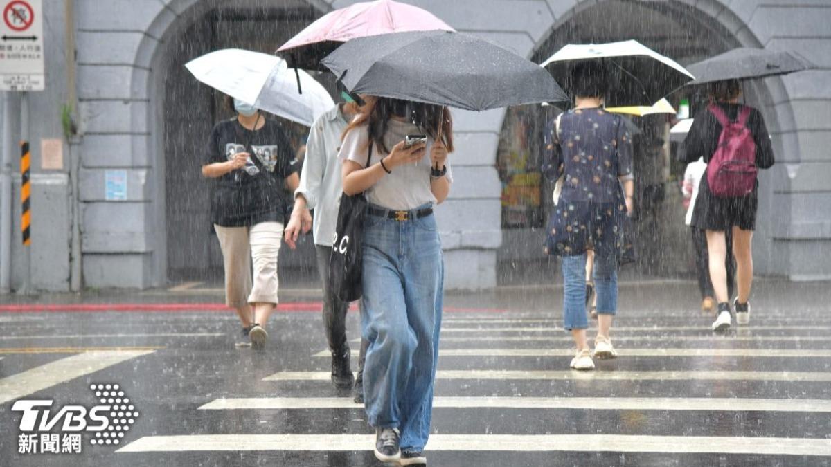 天氣/過完端午秒變天!鋒面襲台「雨連炸一週」 最猛雨區出爐