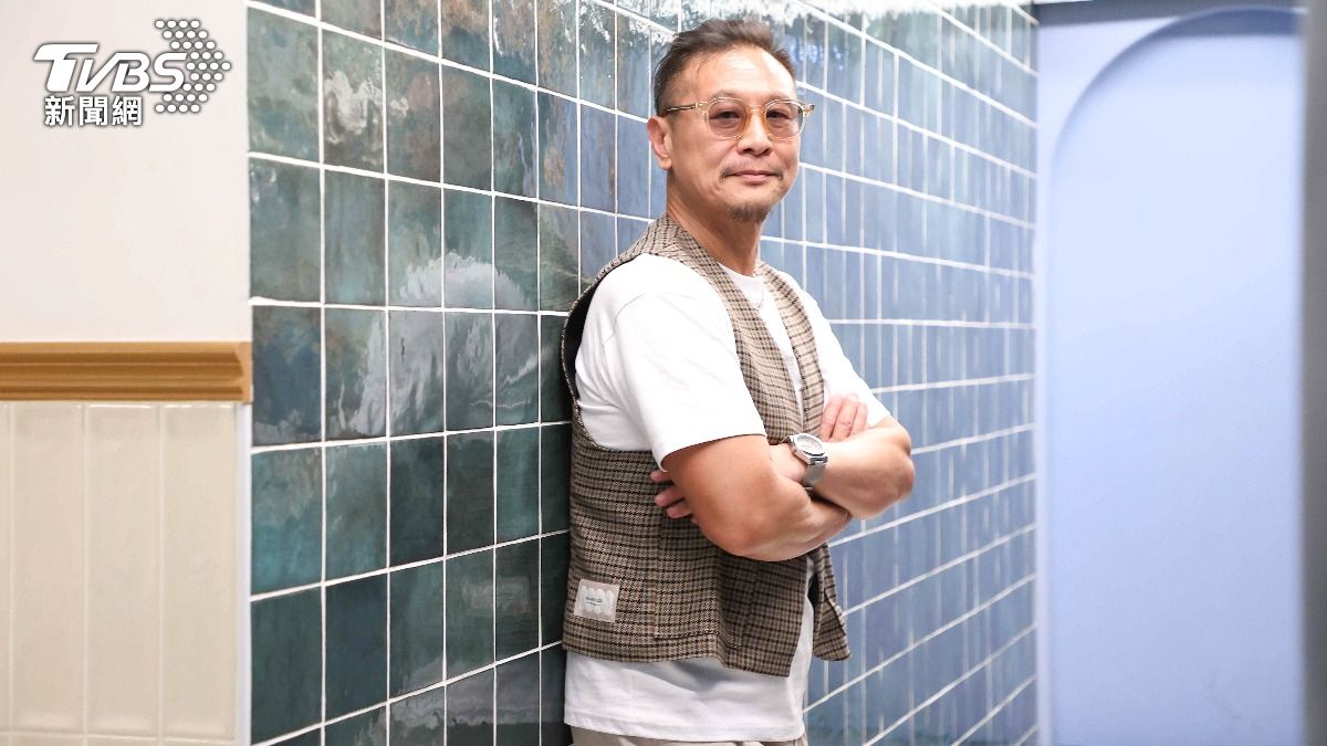 張世難忘以前總統召見時,調皮去弄儀隊的槍,嚇到蔡振南。(圖/張哲鳴攝)