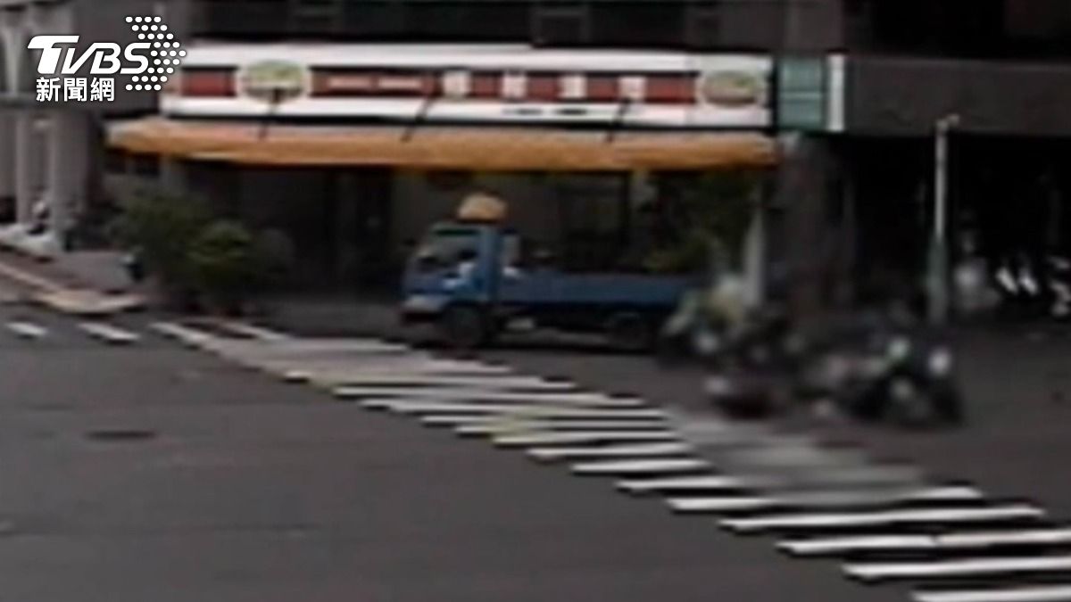 台中機車擦撞釀1死。(圖/TVBS)