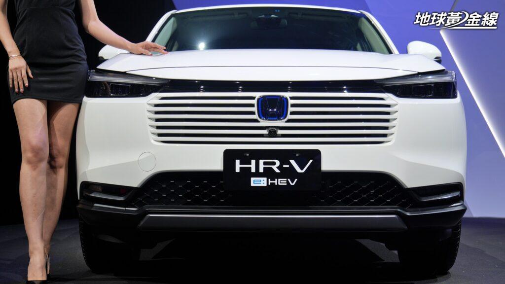 小改款HR-V針對外觀進行細節調整,水箱護罩改為更收斂的造型。(圖/ 地球黃金線)