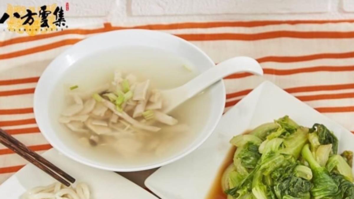 八方雲集的湯品「蕈菇湯」已停售。(圖/翻攝自八方雲集 IG)