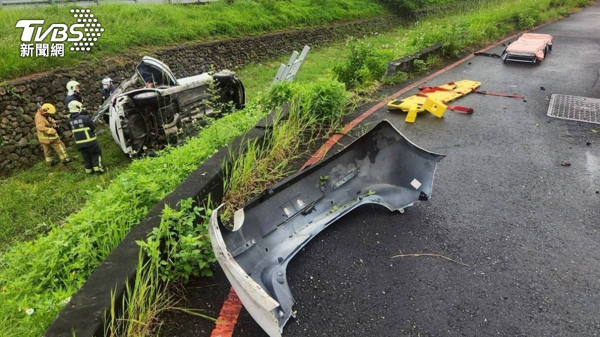 頭城69歲婦清晨駕車翻落邊坡 為閃車直衝水溝畫面曝光