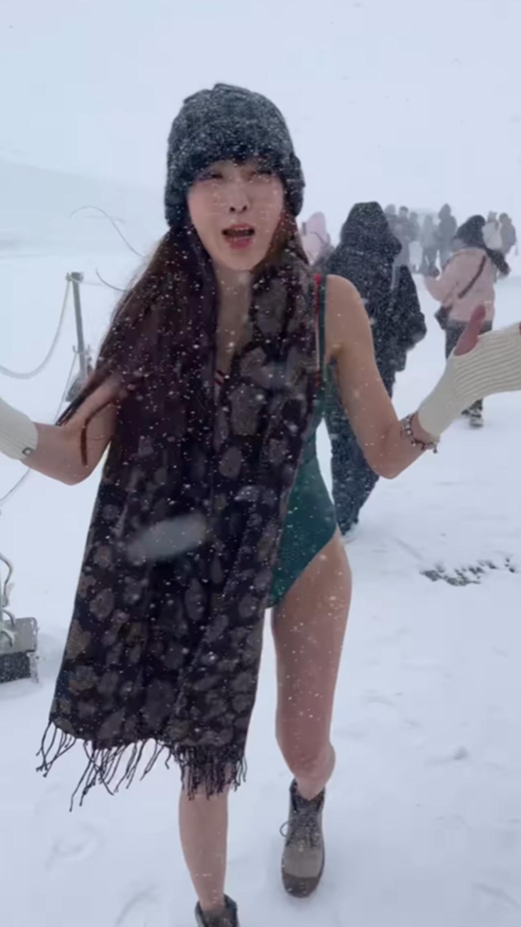 胡文英在零下6度穿著服裝單薄,遇暴雪失溫。(圖/翻攝自胡文英臉書)