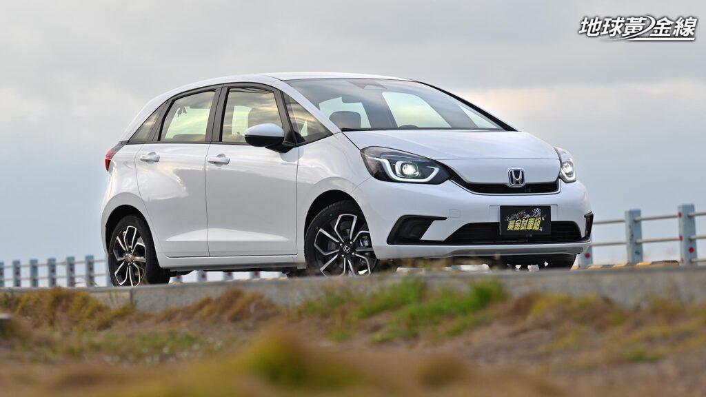 Honda Fit e:HEV也推出升級配備還降價3萬元的限定優惠。(圖 / 黃金地球線)