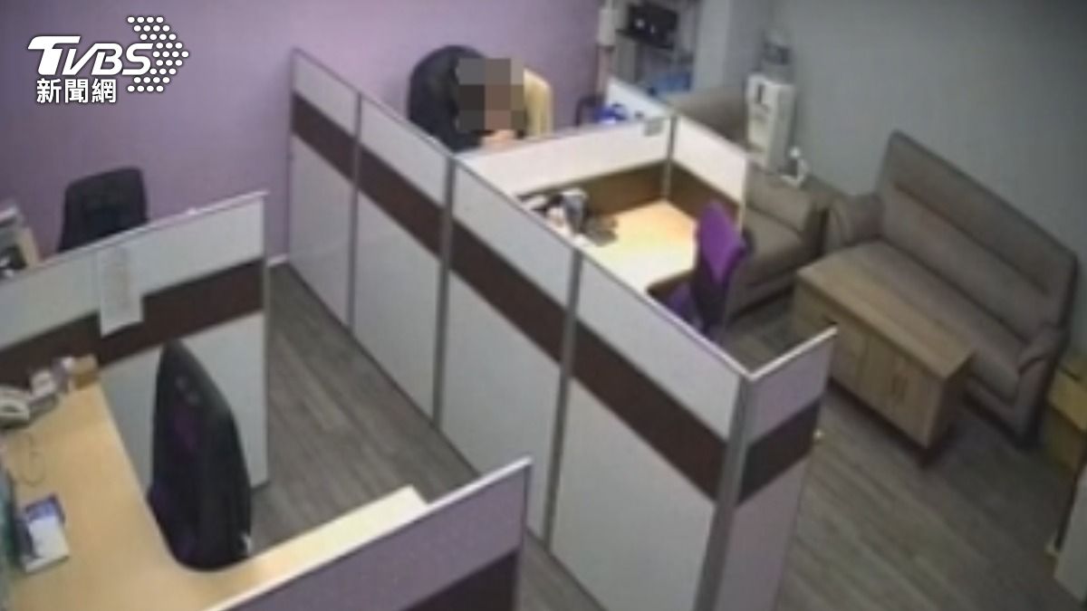 今年6月詹男被前員工指控多次性騷擾，台中地院一審判賠1百萬。（圖／TVBS）