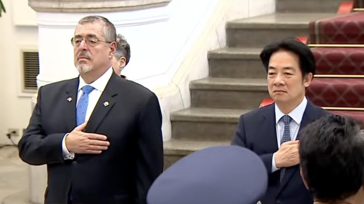 不淋雨了!賴清德軍禮迎瓜地馬拉總統 改總統府內舉行