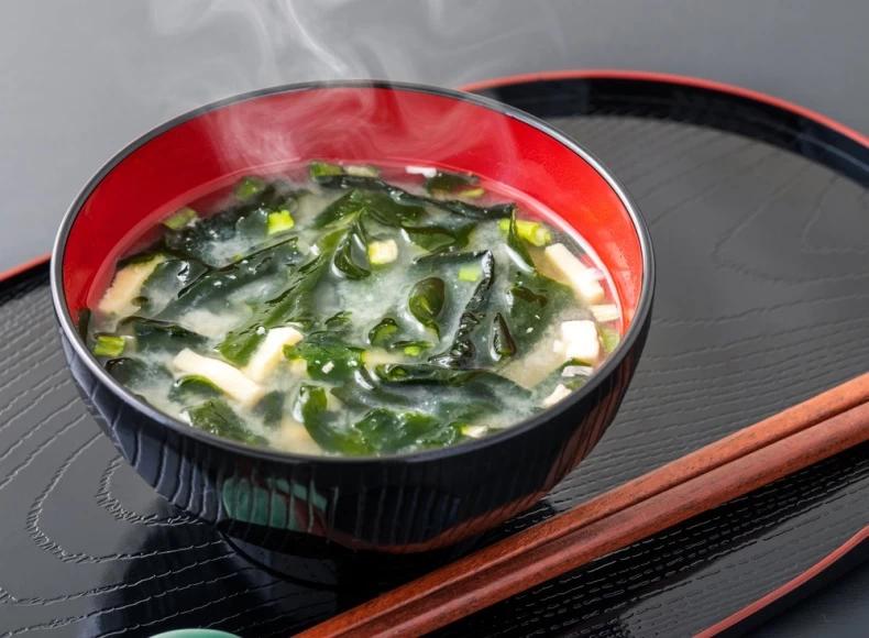 營養師表示海帶芽的CP值最高。(示意圖/shutterstock達志影像)