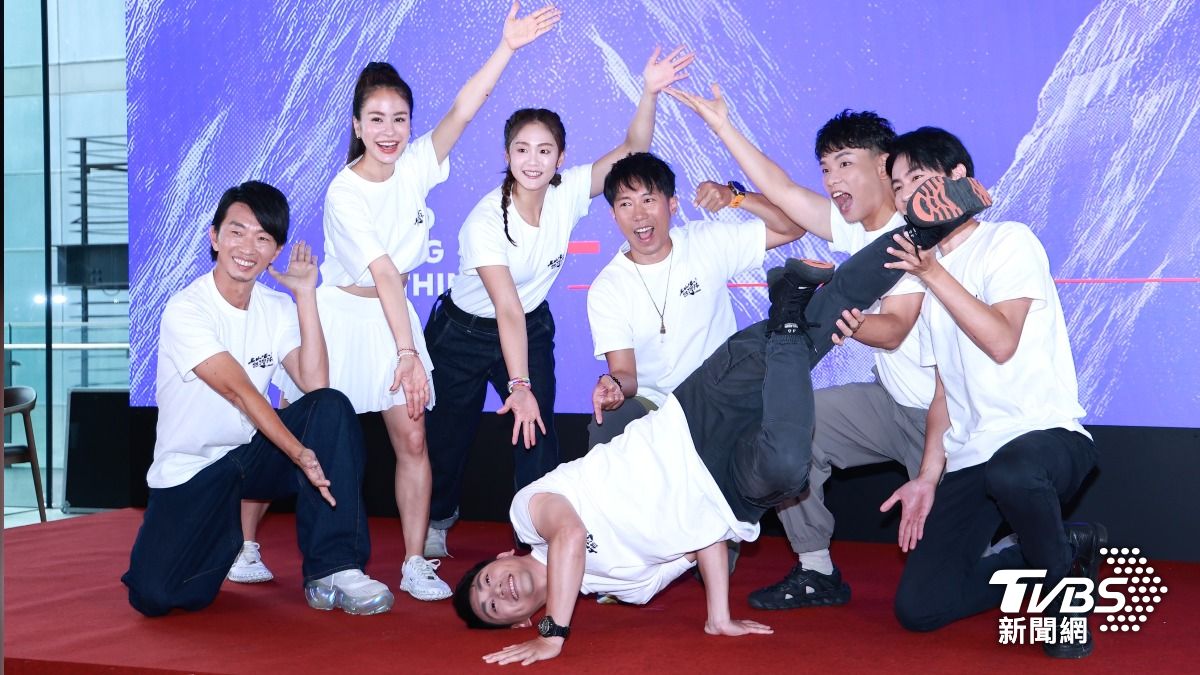 艾美、八弟、阿傑、Max、陳彥博、文姿云、蕭俊文出席「人生幹大事」品牌記者會。(圖/黃城碩攝)