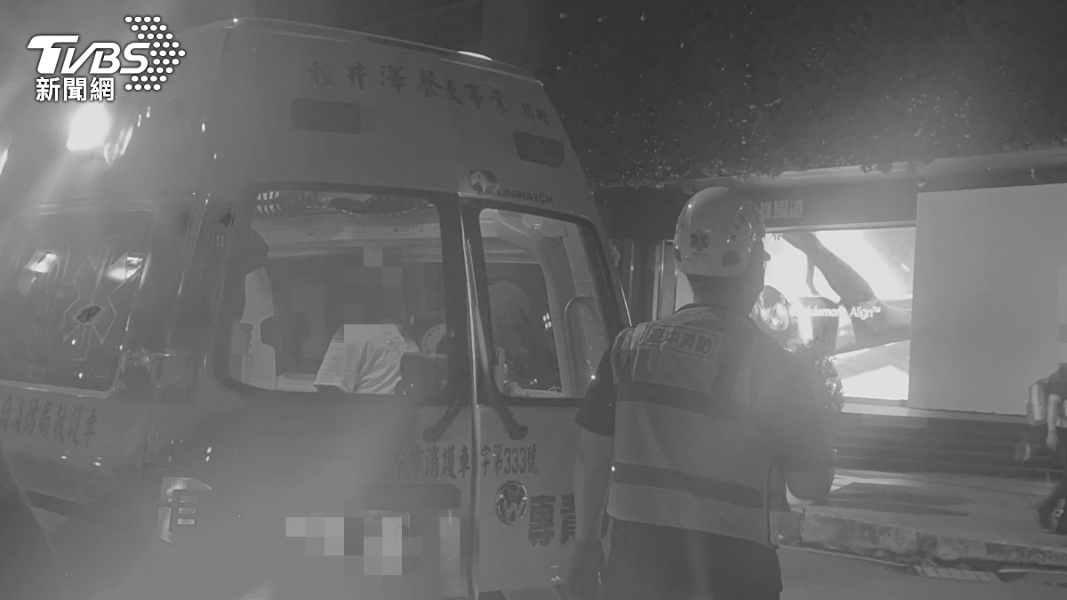 台中勤美綠園道商圈 「女閉館後站15樓頂」消防拉回救命