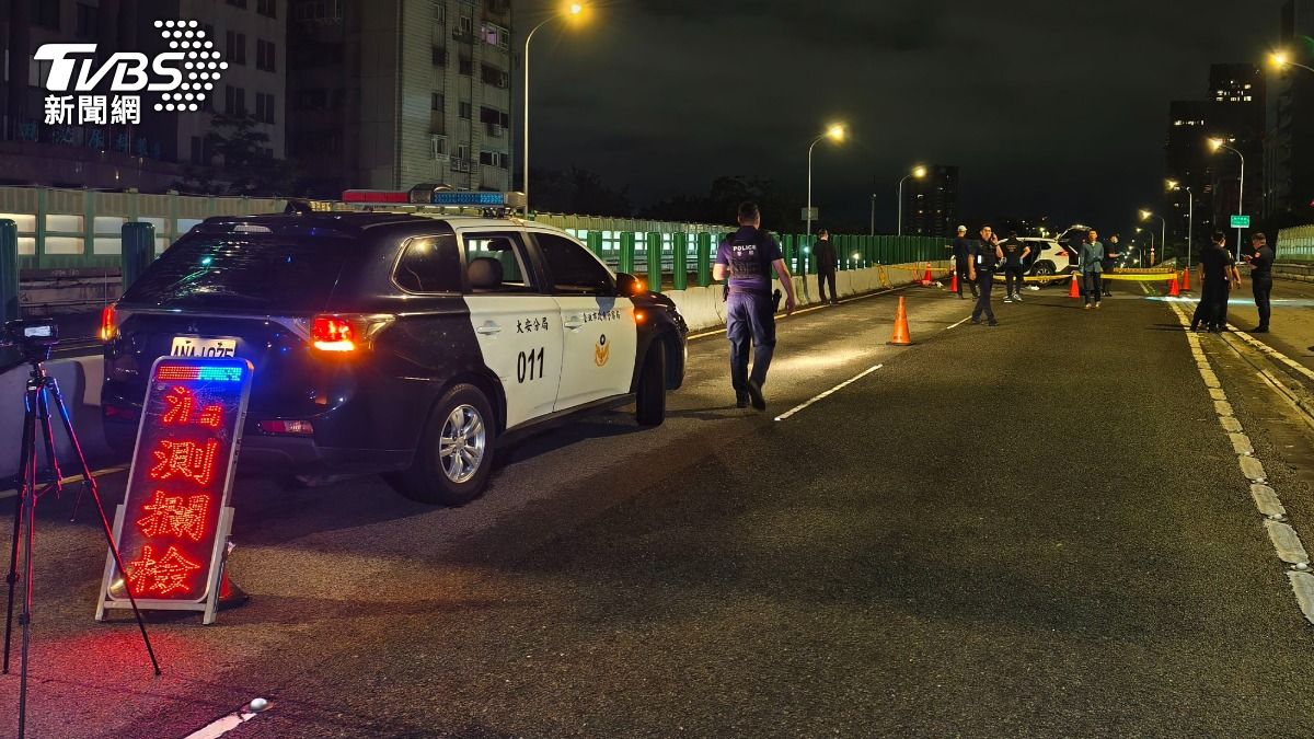 蔡男為詐欺通緝犯，警方初步研判其因畏罪才鋌而走險，選擇衝撞警力試圖脫逃。（圖／陳冠宇攝）