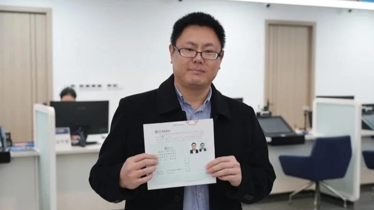 領定居證!陸委會開鍘廢身分 張立齊怒「大陸比台灣更民主」發聲