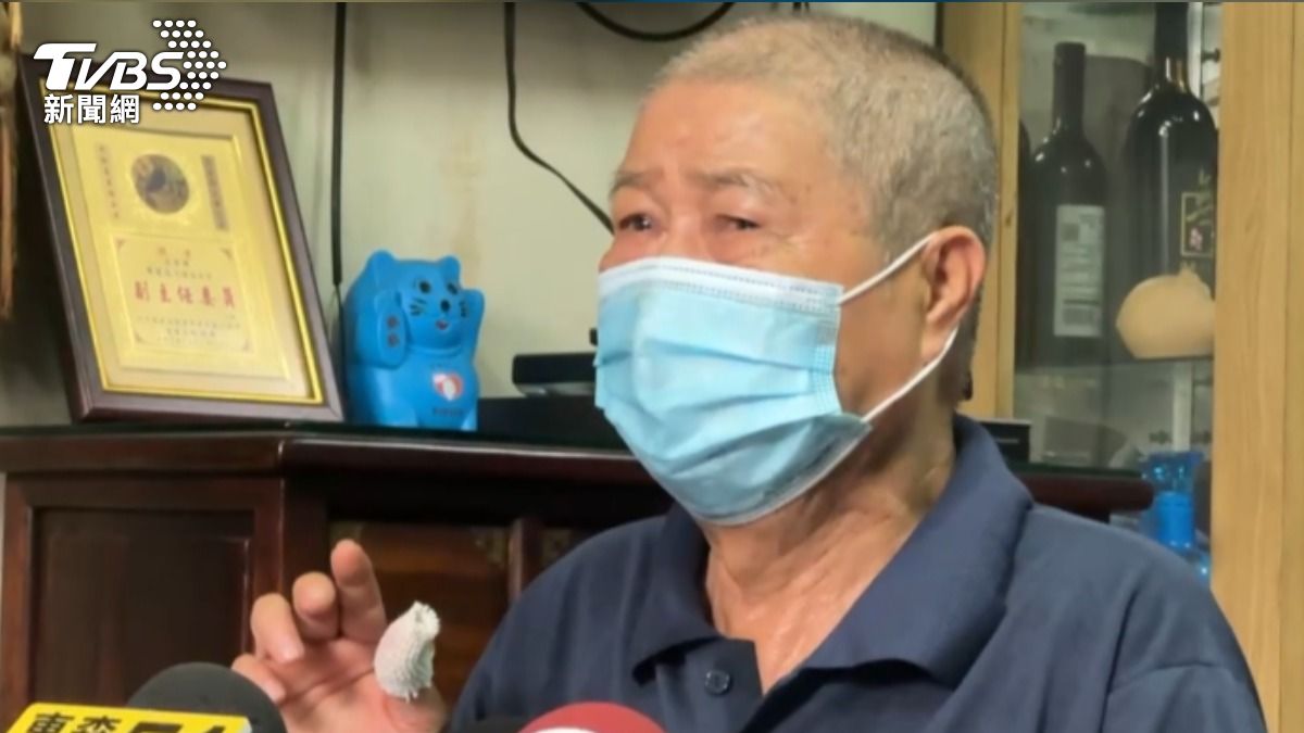 台中市沙鹿區一名18歲李姓女大生和林姓同學被騙去柬埔寨，李姓阿公淚求幫助。（圖／TVBS）