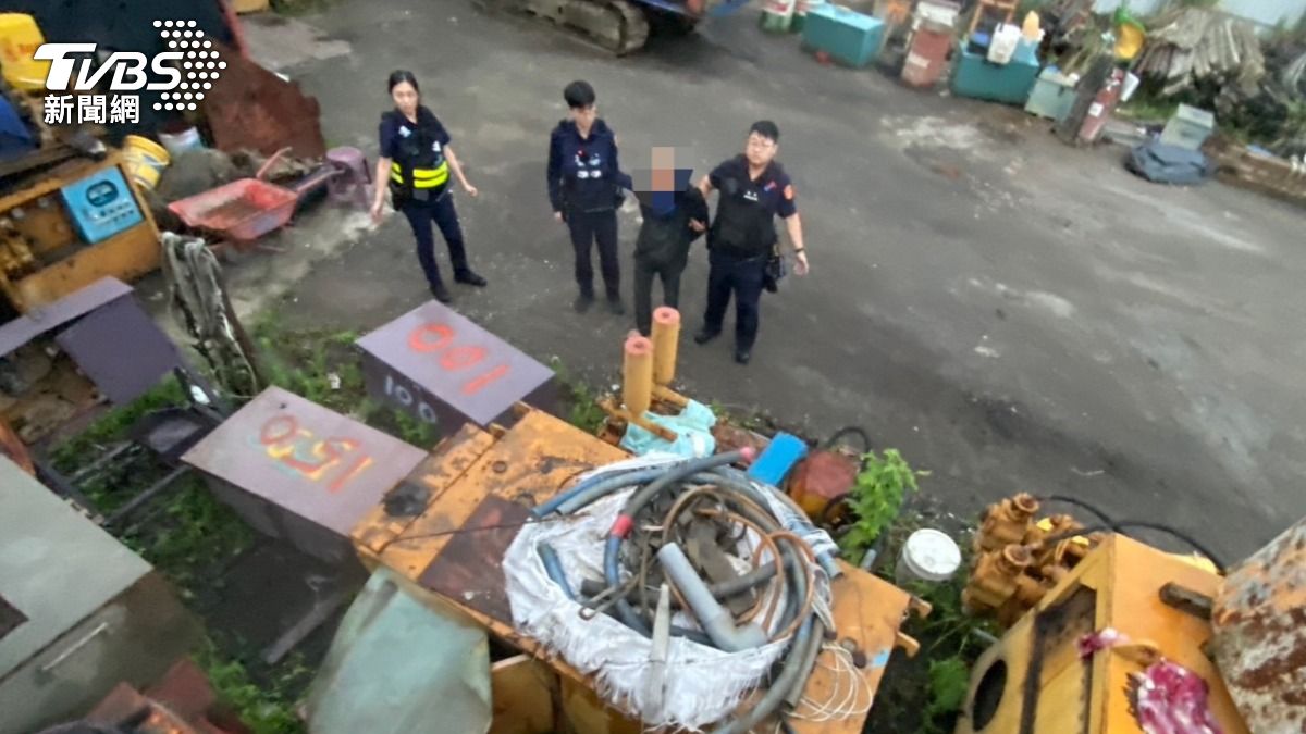 警方設置監視器順利逮捕竊嫌。（圖／TVBS）
