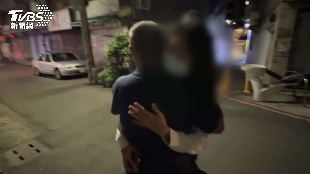 台中女大生淪豬仔平安返家!見阿公相擁而泣:對不起讓你擔心了