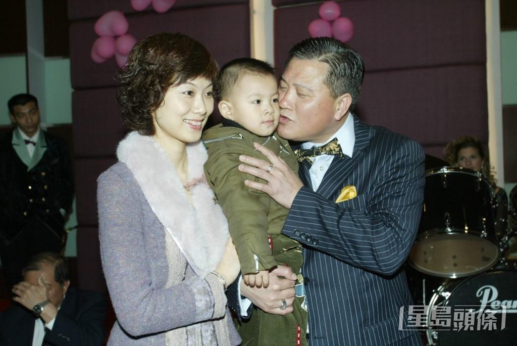 萬梓良和郭明黎婚後育有一子萬大千。（圖／星島頭條）