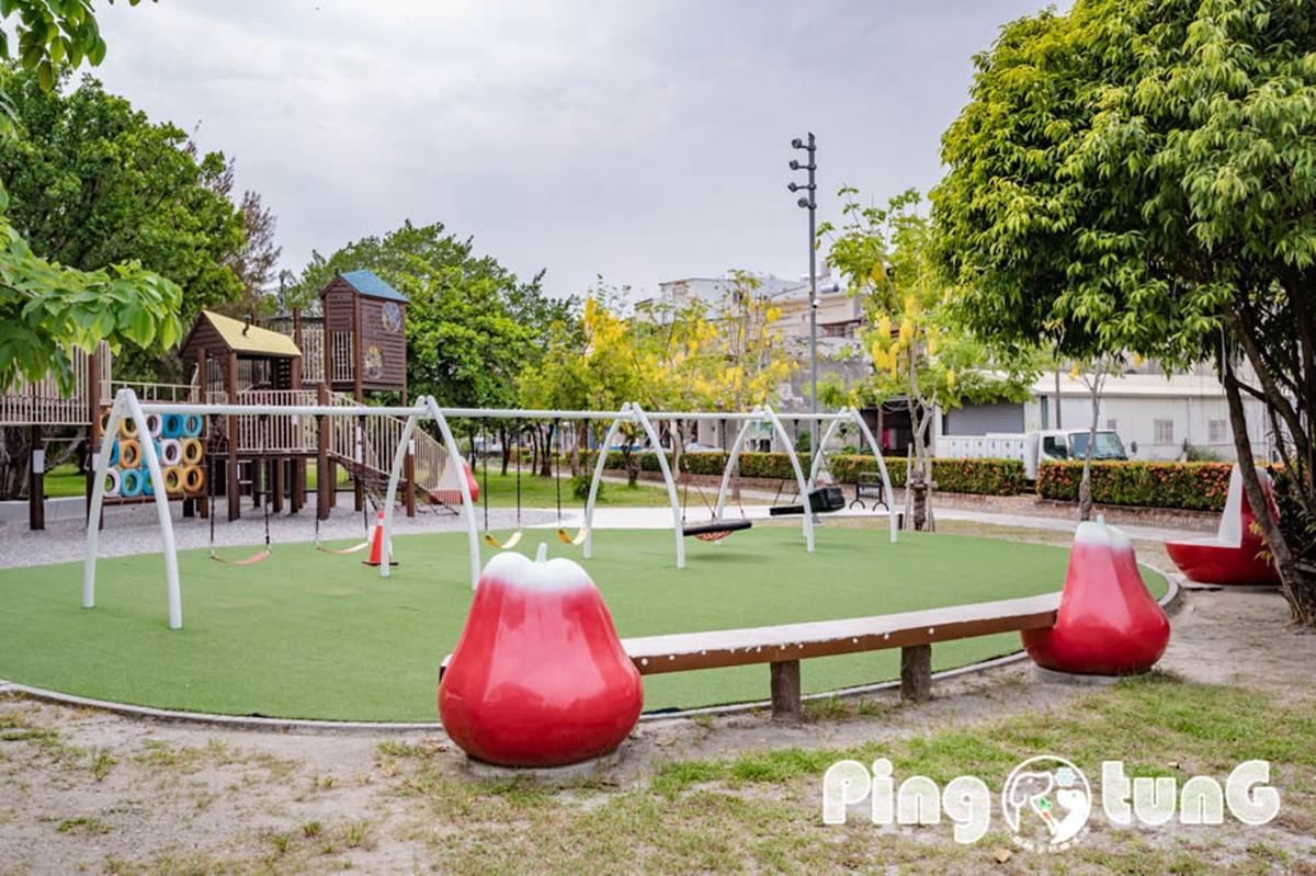 公園內的「蓮霧冒險森林遊戲區」。(圖/小菲親子玩樂生活提供)