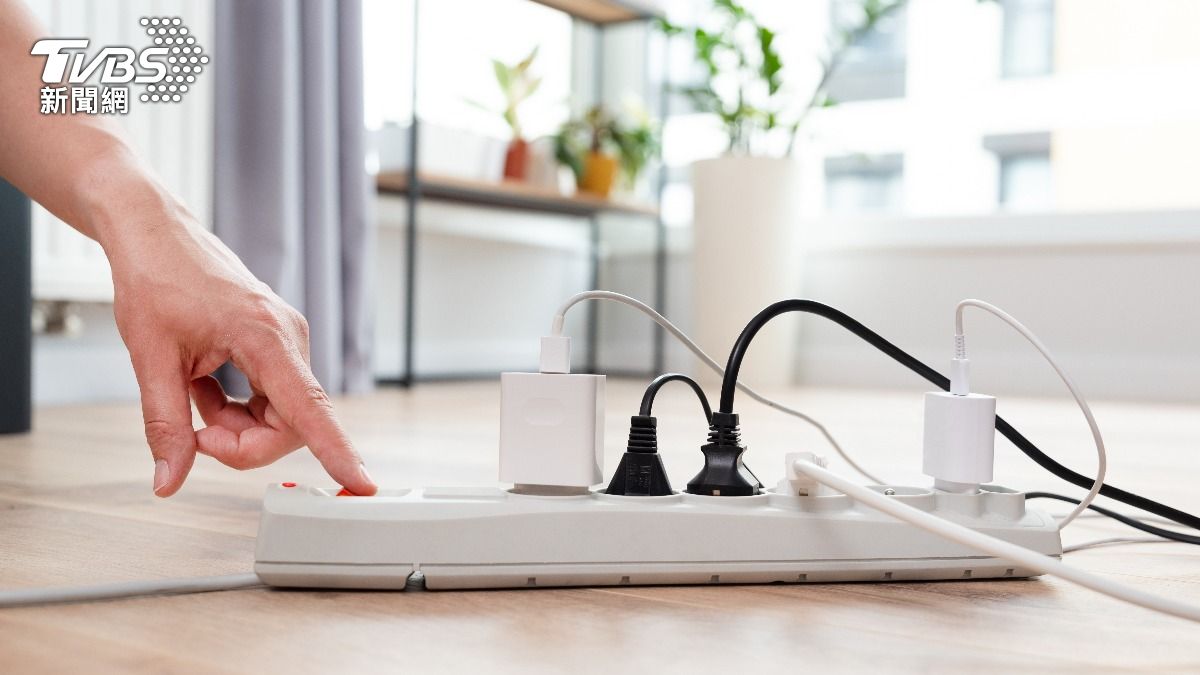 插座「1情況」別再用!恐短路走火 台電示警:廚房最常發生