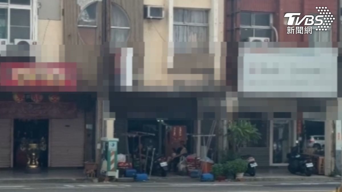 台南透天厝就住隔壁，老鄰居多年，五年前開始交惡。(圖／TVBS)