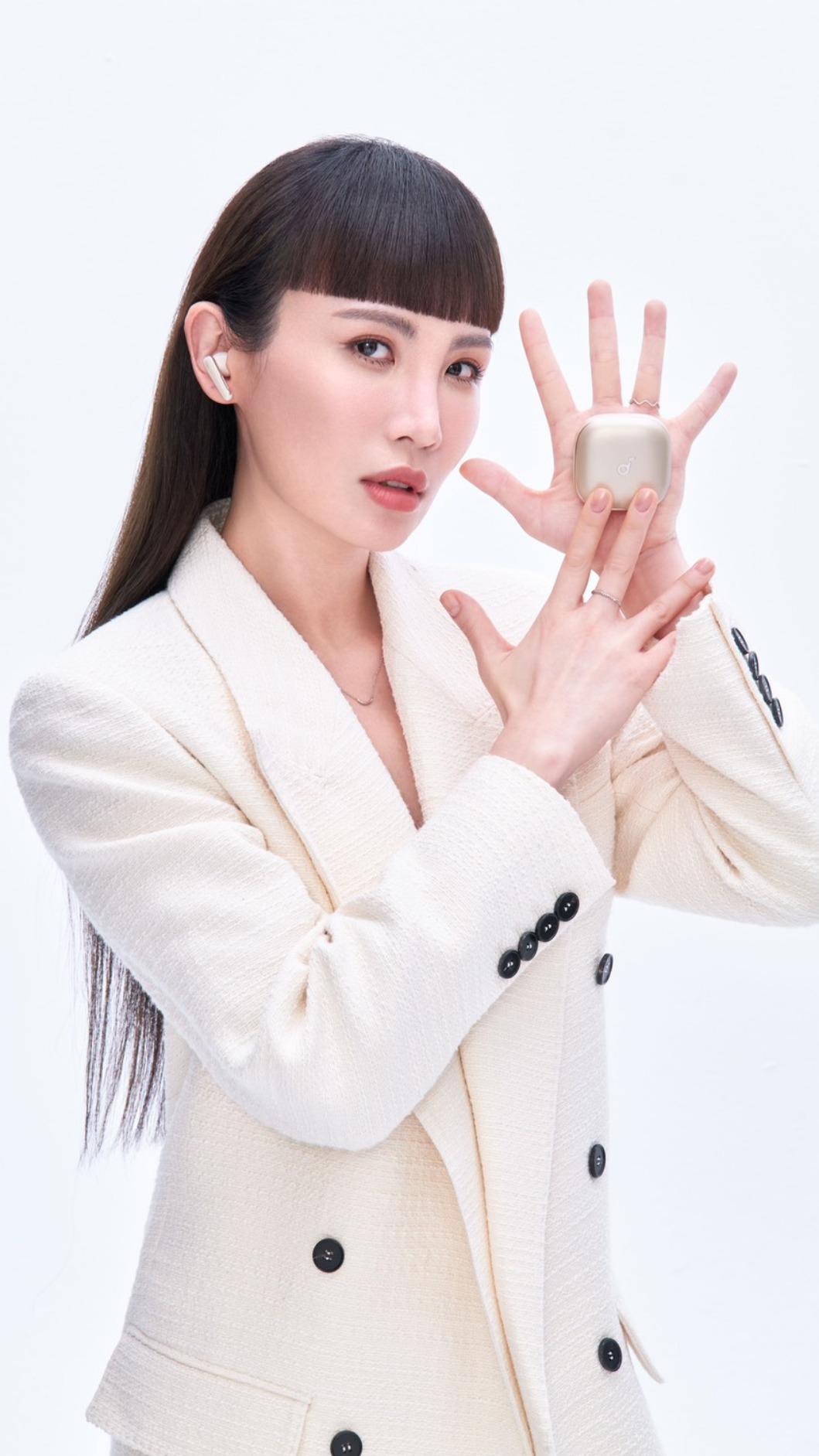 魏如萱受邀擔任耳機品牌大使。(圖/soundcore提供)