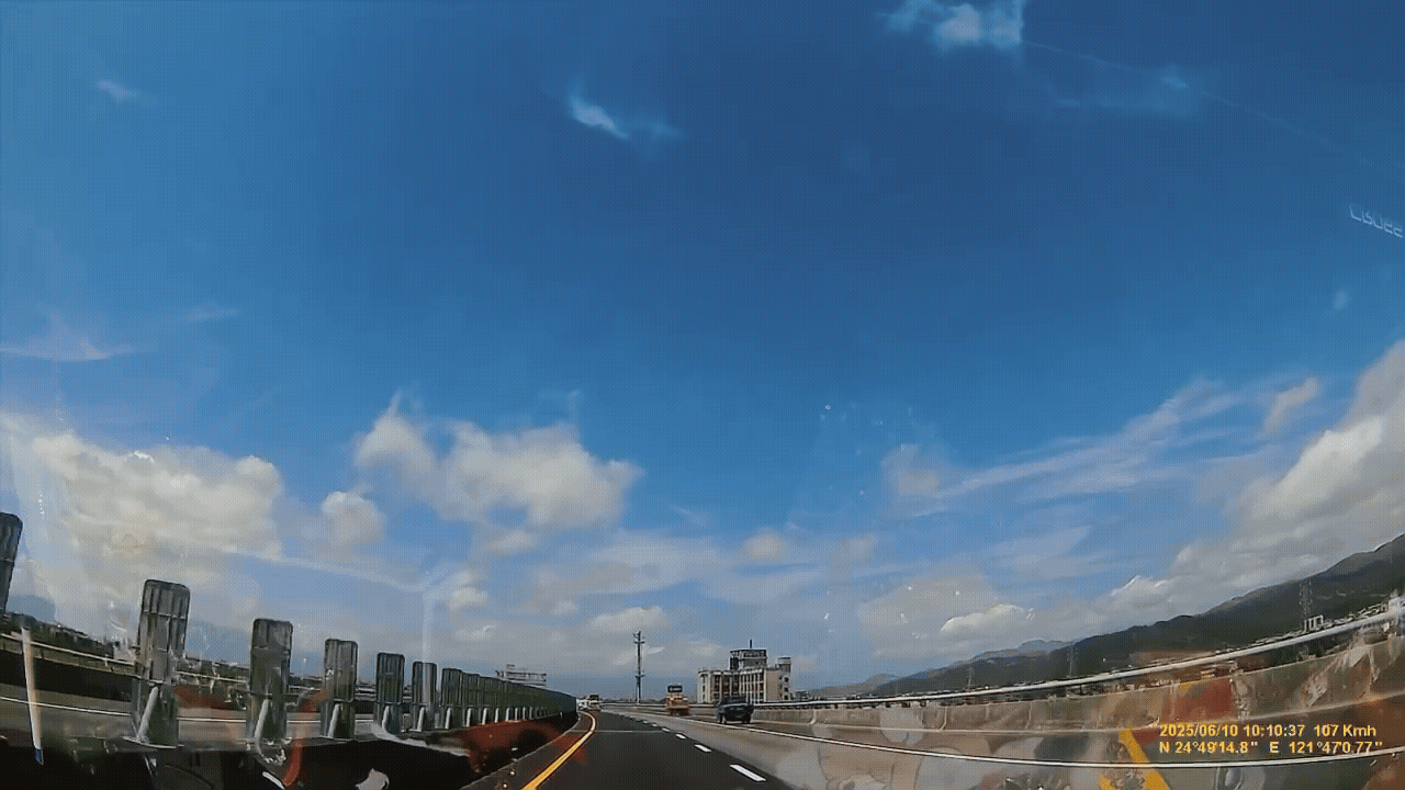 有片/國五南下礁溪段嚴重車禍 貨車駕駛「連撞2車」傷重死亡