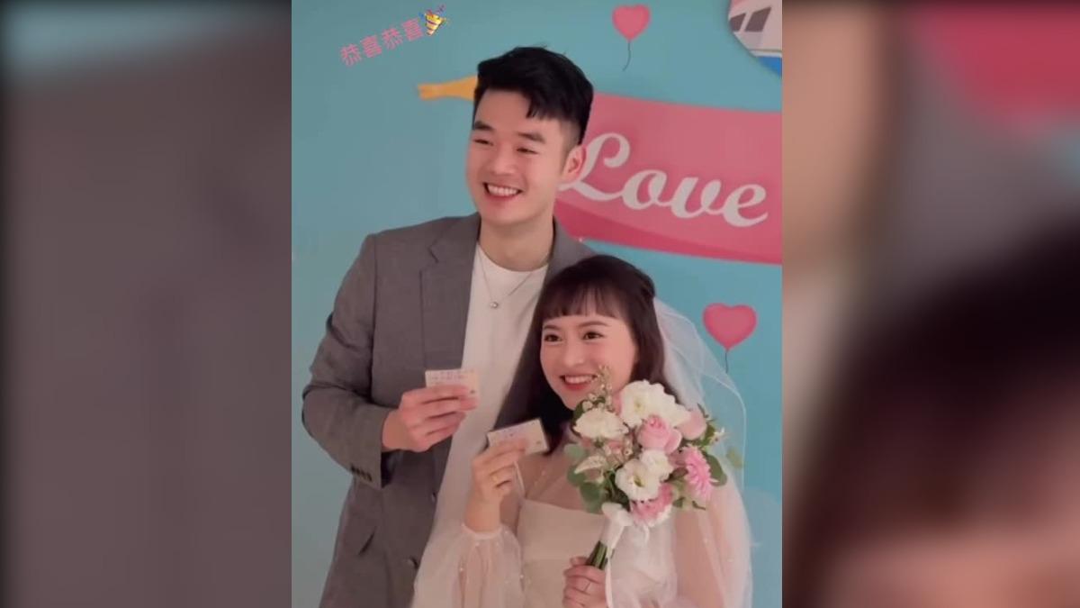 陳詩媛低調登記結婚，姊姊陳詩雅送上祝福。（圖／翻攝陳詩雅IG）