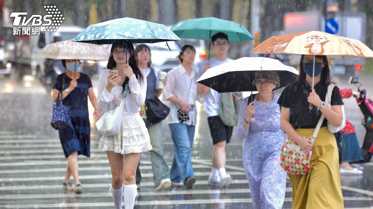 天氣/蝴蝶颱風生成倒數!最新路徑這樣走 全台雨彈威力一圖看