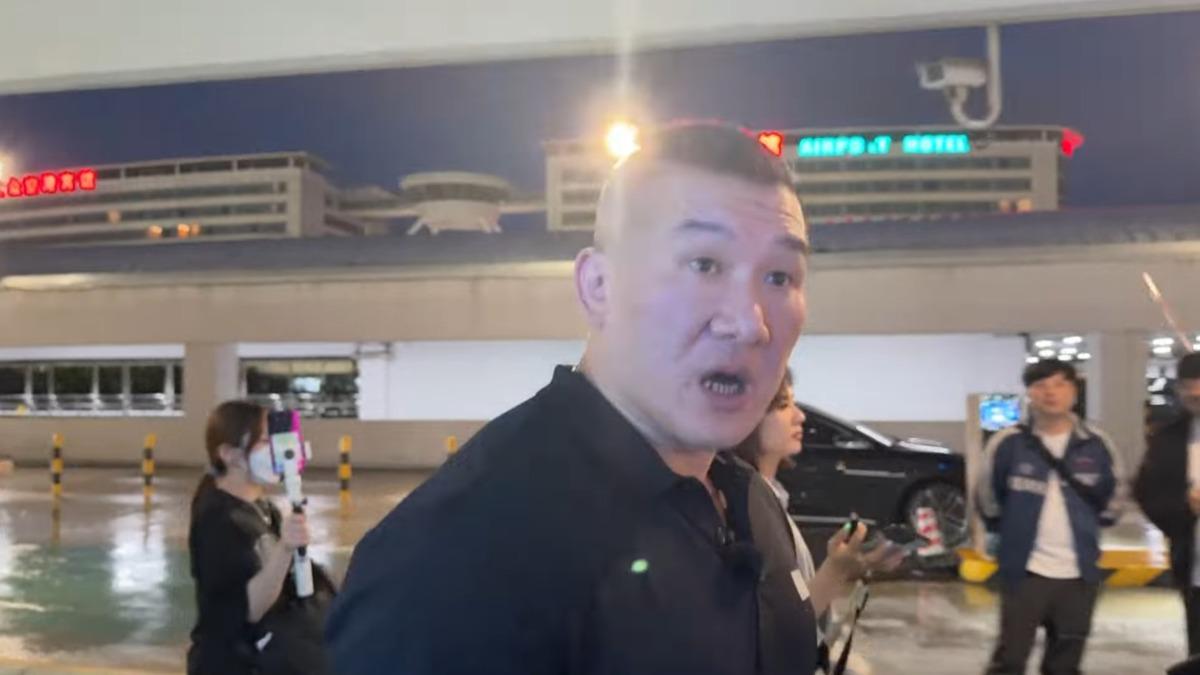 館長一落地上海就狂讚「1普通設施」 陸網友傻眼:好像一群神經病