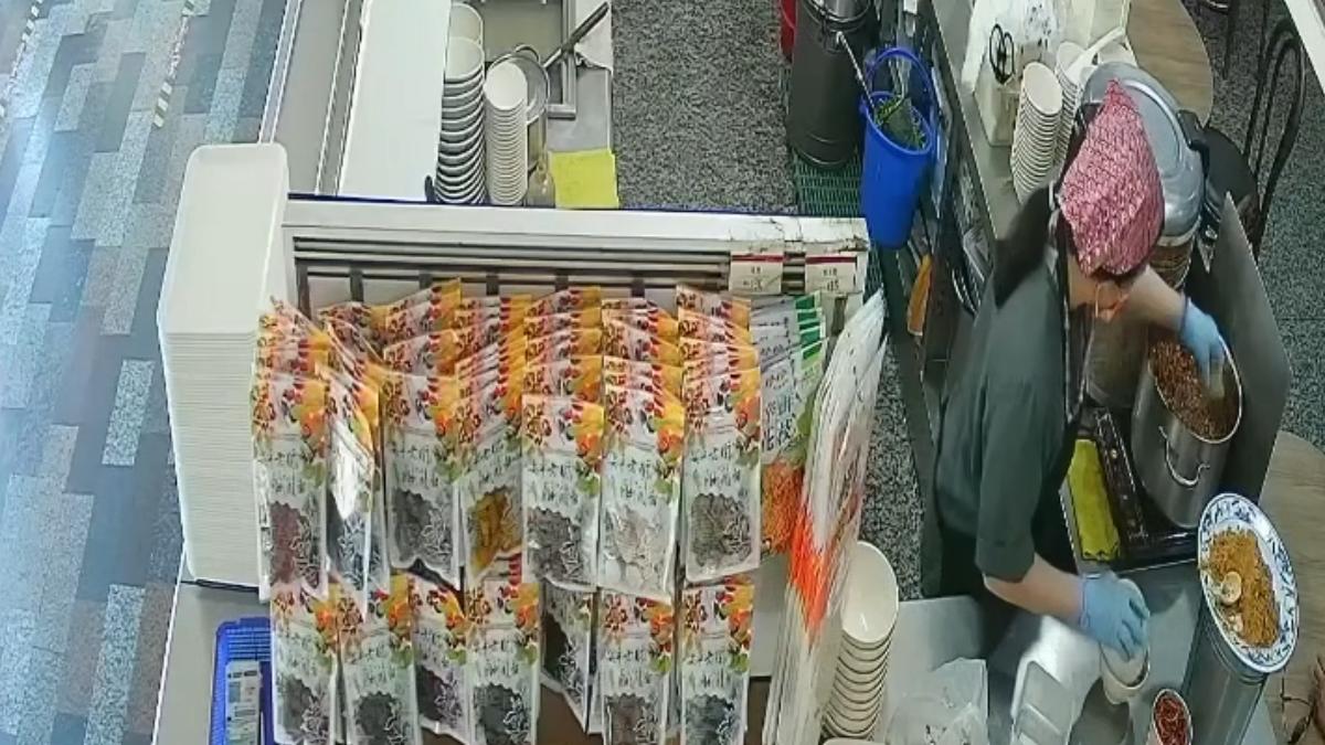 女員工怕浪費!倒剩食回鍋滷 台南「周氏蝦捲」曝補償措施