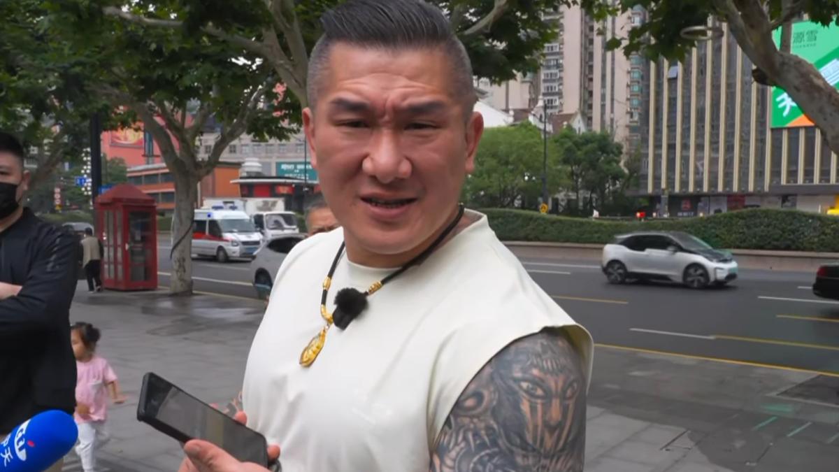 館長上海被問「你哪國人」！秒愣住傻笑　尷尬回應了
