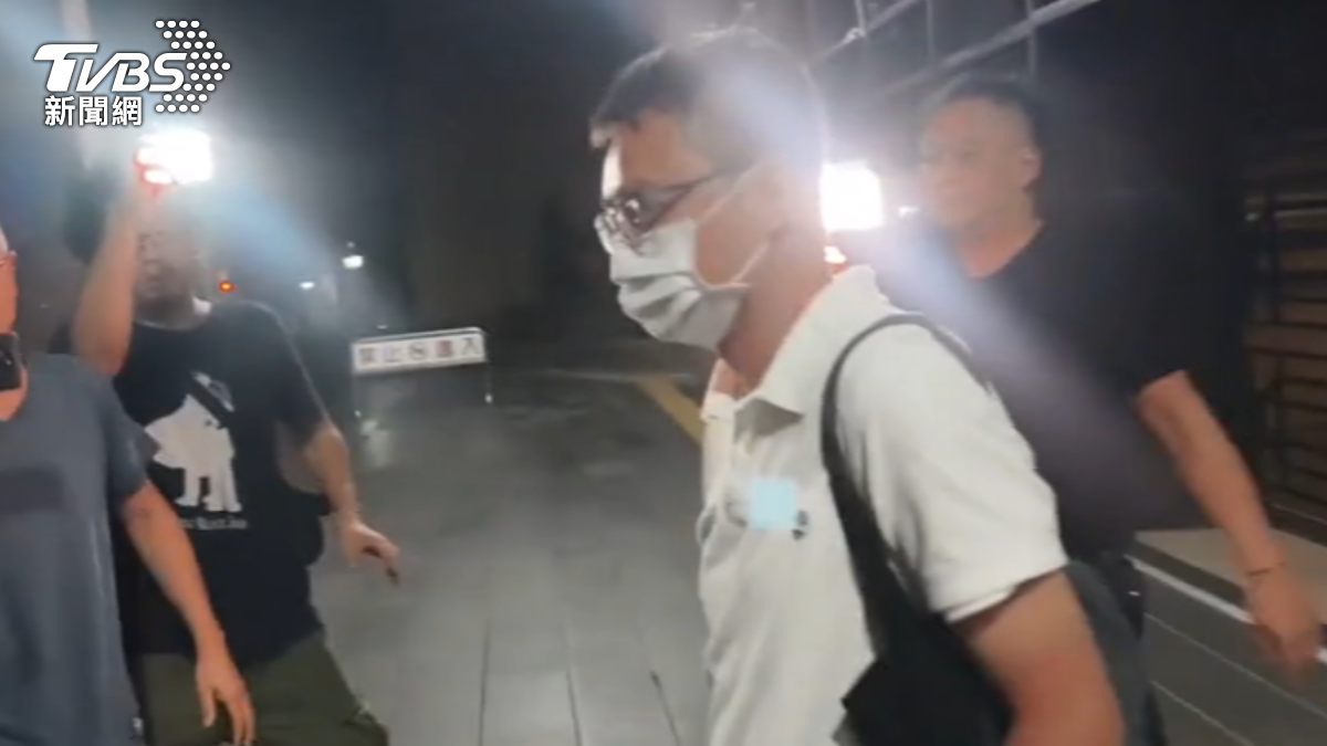 林岳龍涉犯共諜案交保。(圖/TVBS)