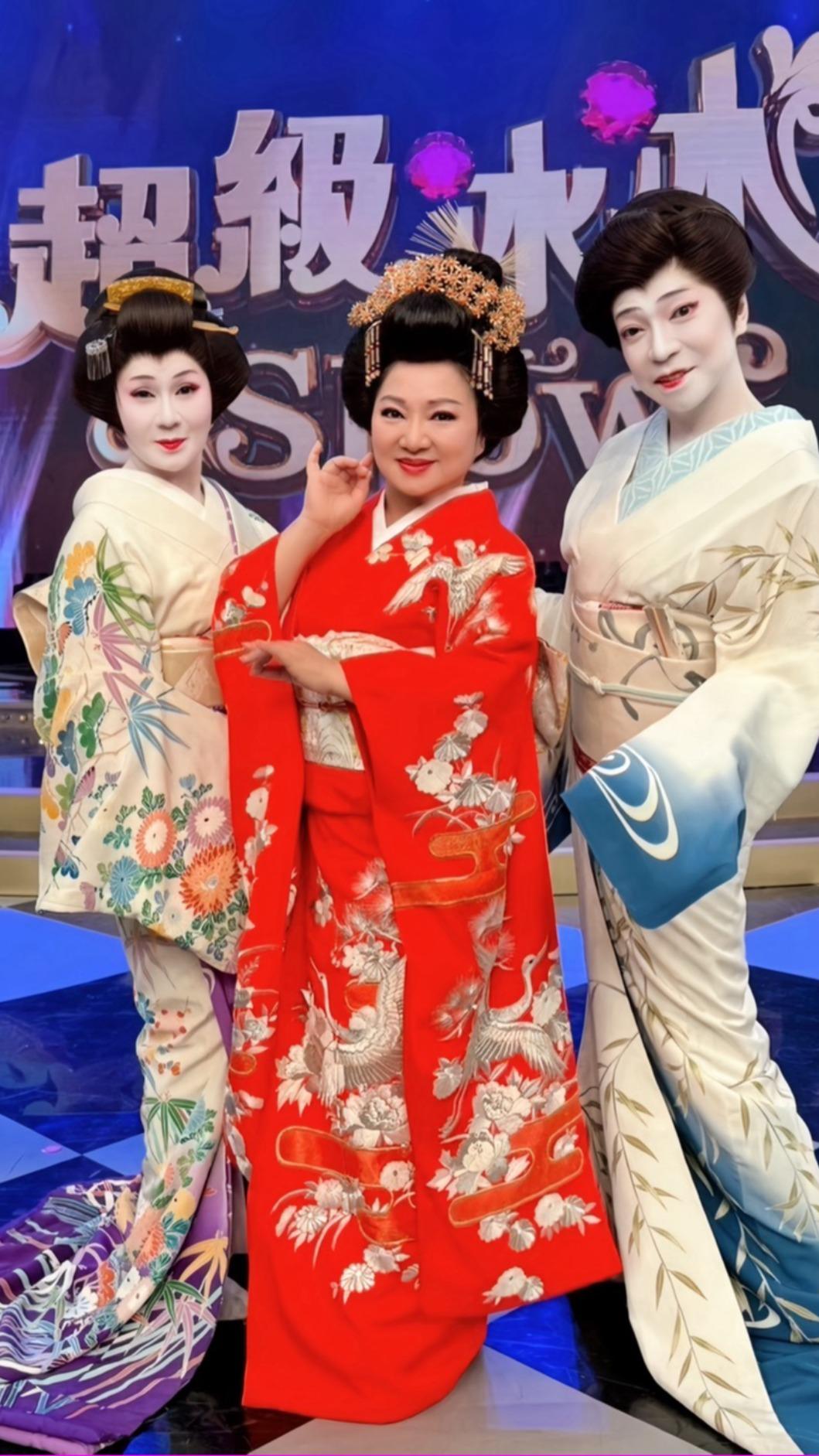 白冰冰邀請胡蝶家元（右）與千鶴美扇上節目表演日本舞踊。（圖／長興影視提供）