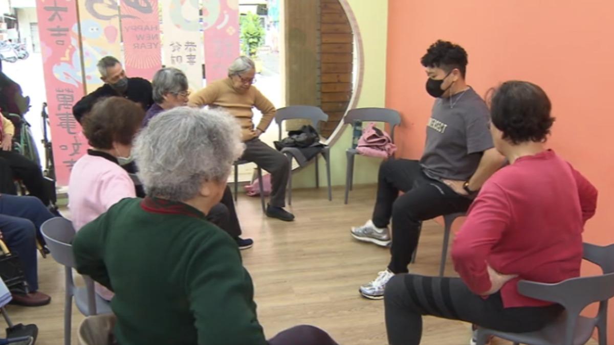 人口老化,醫療保障需求增加。(圖/TVBS)