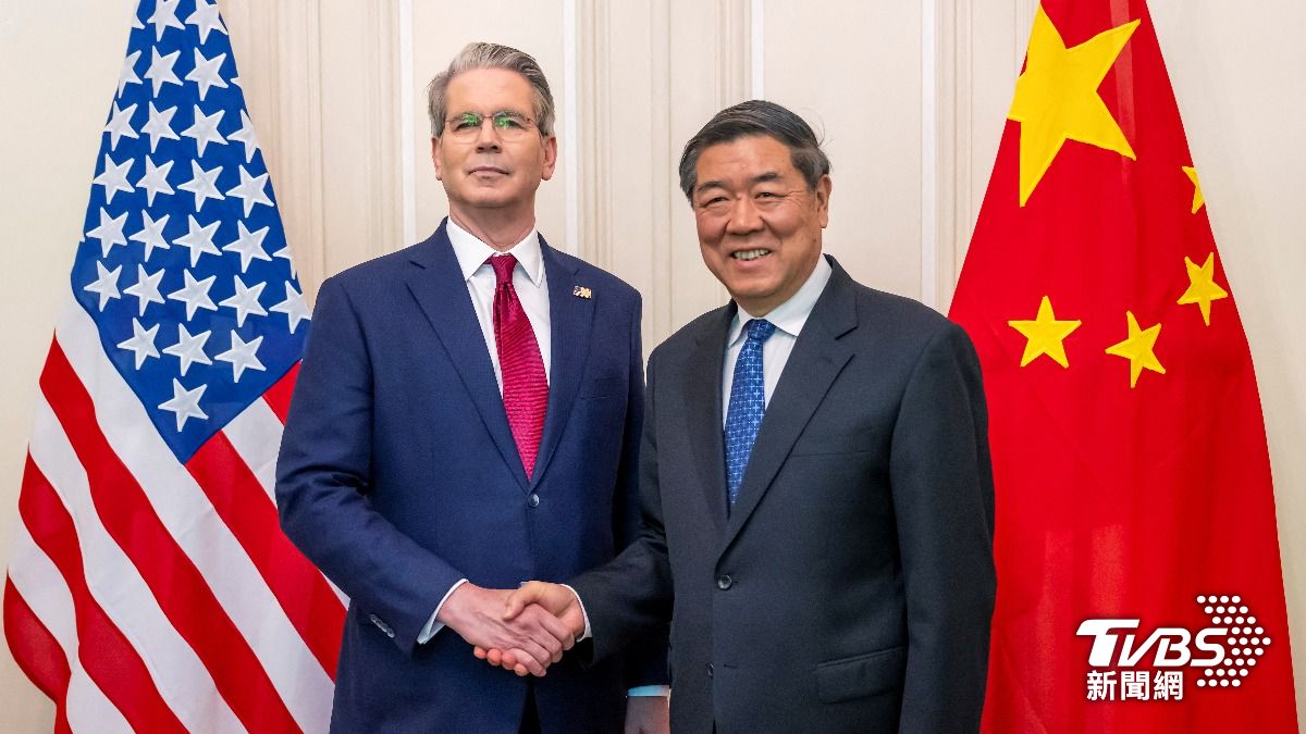 美國財政部長貝森特與中國國務院副總理何立峰擔任雙方談判主要人物。（圖／達志影像路透社）
