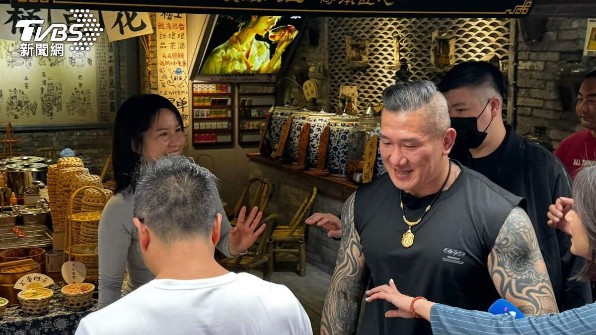 館長上海直播YT發燒片霸榜 網友:「免費喜劇大家都愛看」