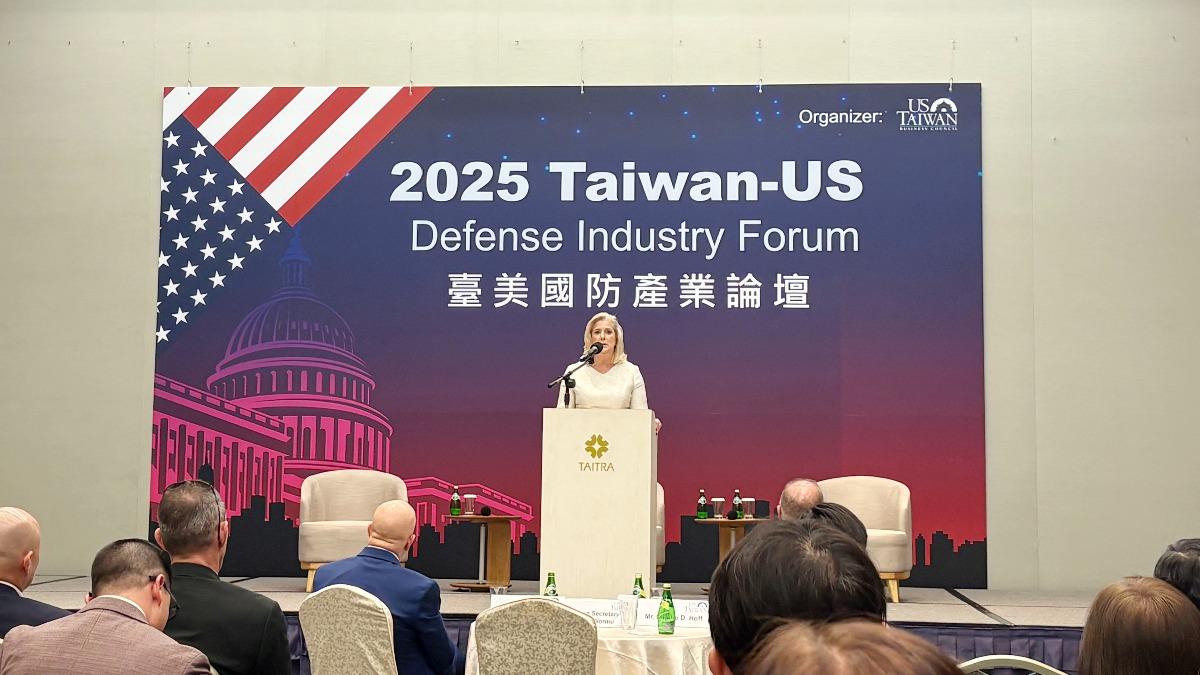 前美國陸軍部長沃梅斯指出，解放軍會竭盡全力準備入侵台灣。（圖／中央社）
