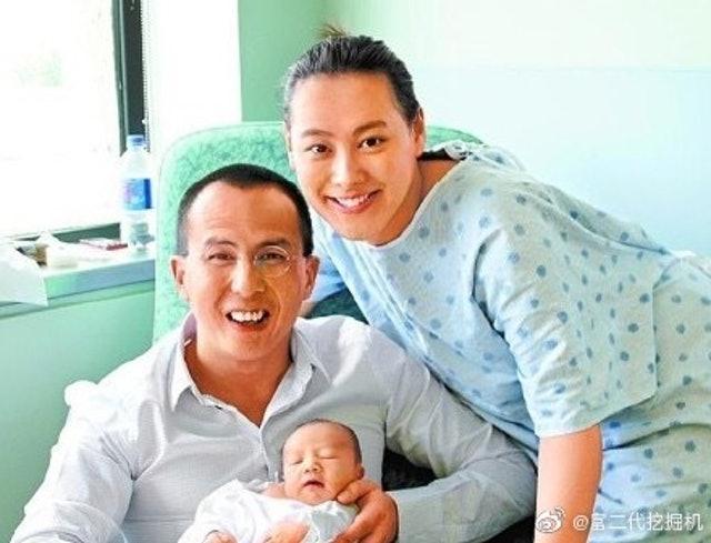 李澤楷和舊愛梁洛施（Isabella）育有3名兒子，最後仍沒有嫁入豪門。（圖／翻攝自微博＠富二代挖掘機）