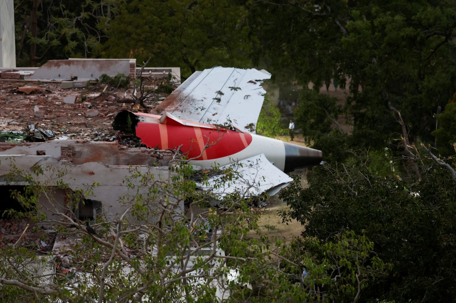 原定搭上死亡班機!印度阿伯臨時改票逃過一劫 激動喊「神救了我」