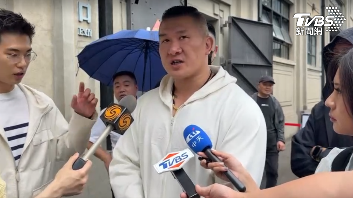 館長高喊「我們是同胞」!參觀抗日紀念館泛淚 苦勸別打自己人