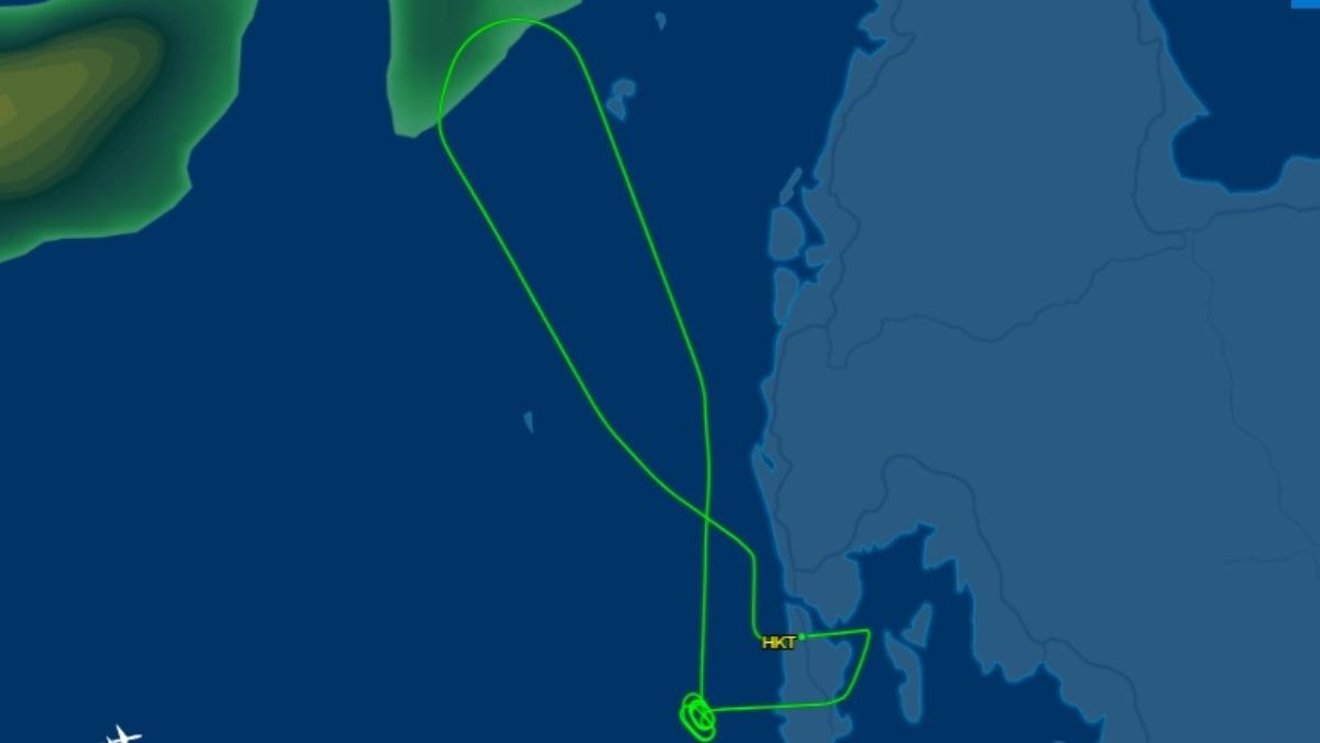 昨死亡空難 印度航空今飛新德里廁所發現「炸彈紙條」急返航