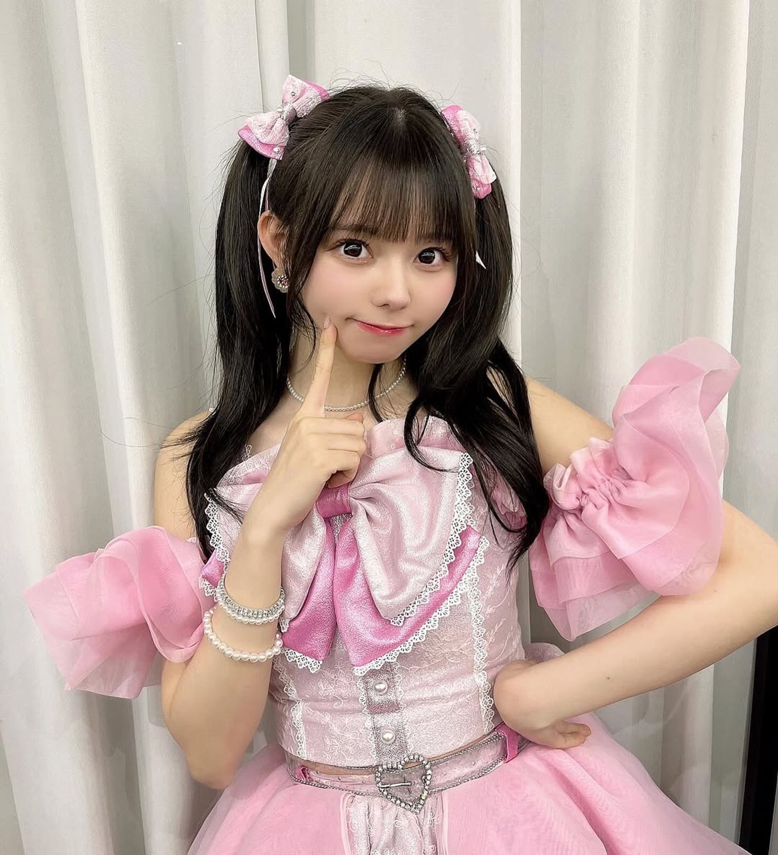 許多網友認為大森莉緒熱潮超越橋本環奈。(圖/翻攝自IG@rio.ohmori)