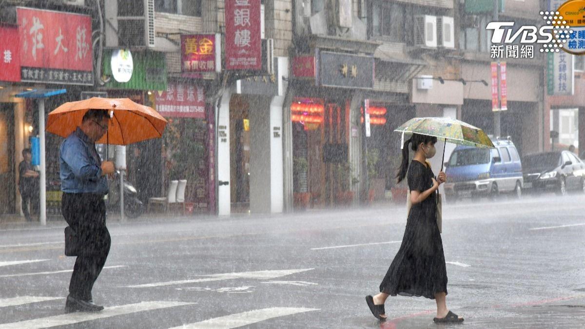 天氣/3地區防豪大雨!新颱風侵台機率上升 吳德榮:威脅加大