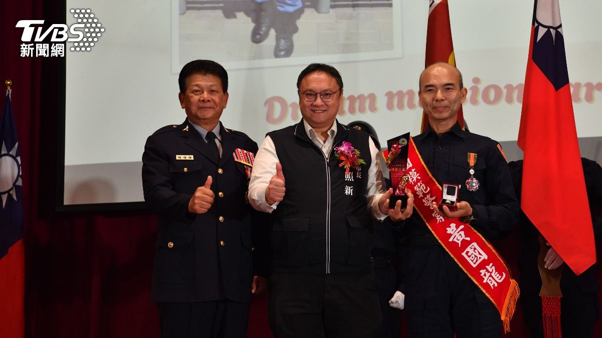台中波麗士歡慶警察節!出招辦籃球賽、送禮券 砸20萬坐遊艇