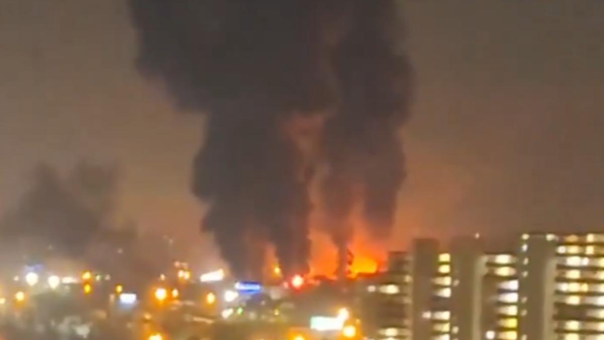 以色列戰機飛進領空不久!伊朗首都機場爆炸 火光濃煙衝天