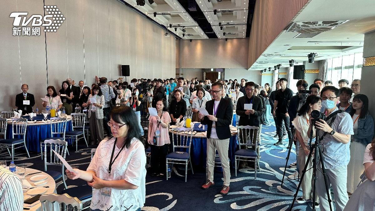 全場近200位基督徒代表齊聚基隆城市祈禱餐會。(圖/程子奕攝)