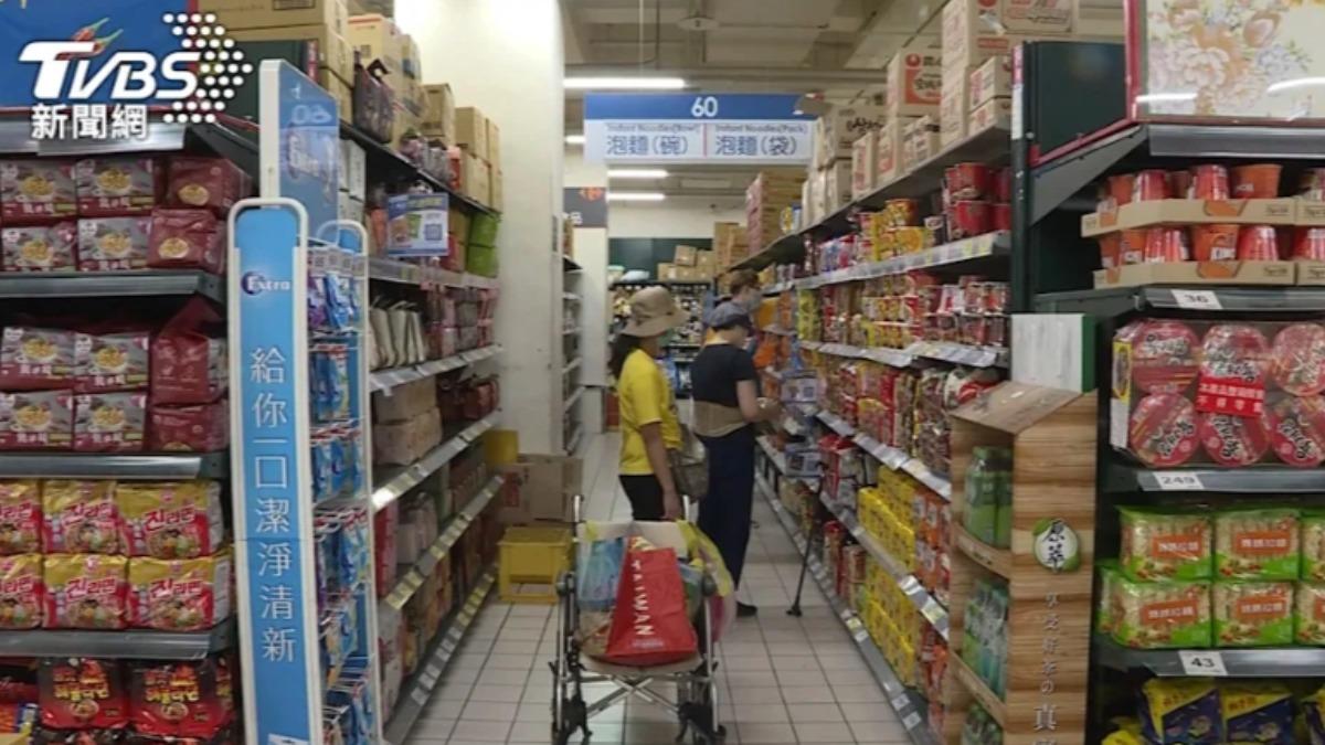 5月物價年增率1.55% 外食費續飆高。（圖／TVBS）